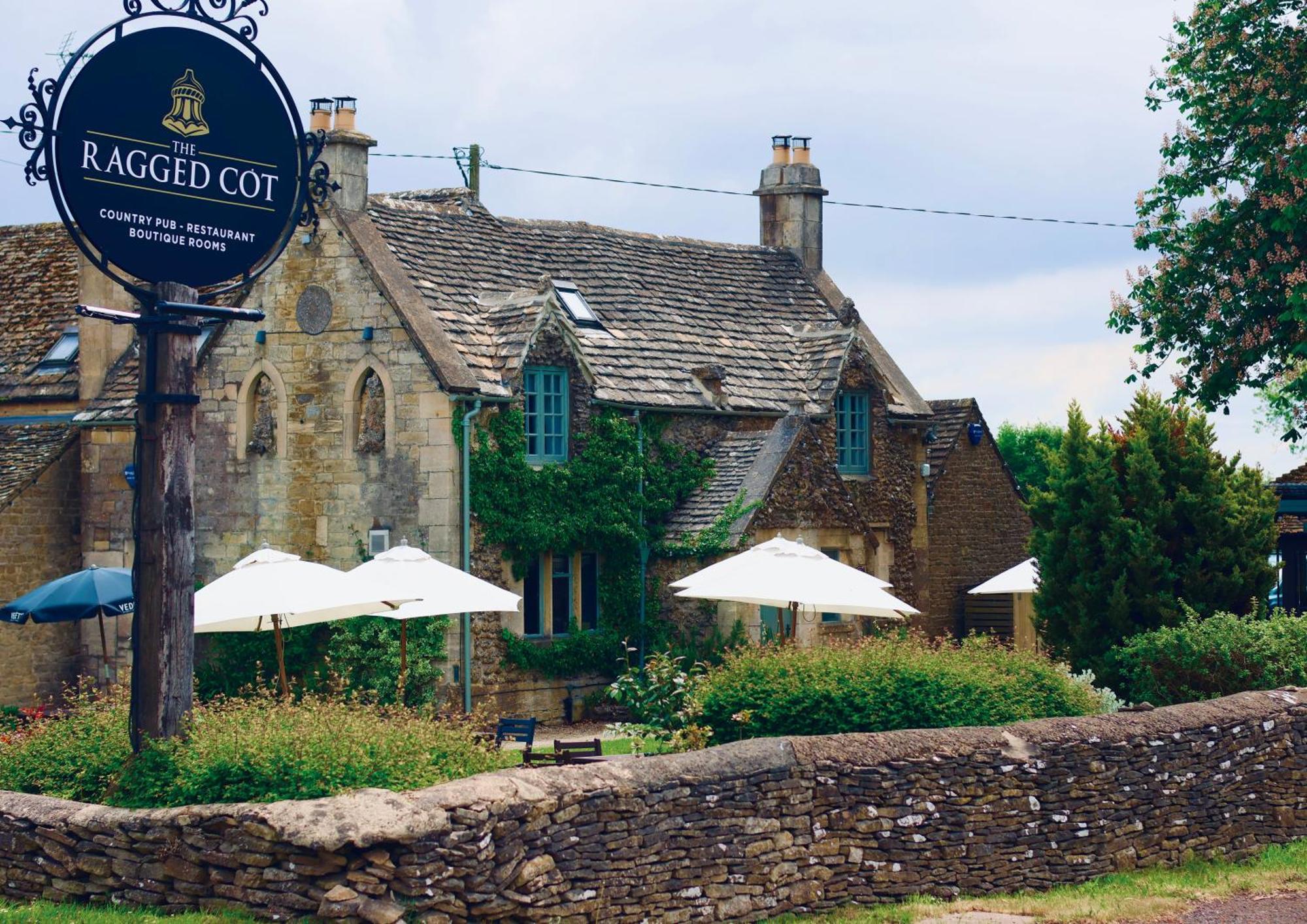 ホテル The Ragged Cot Minchinhampton エクステリア 写真