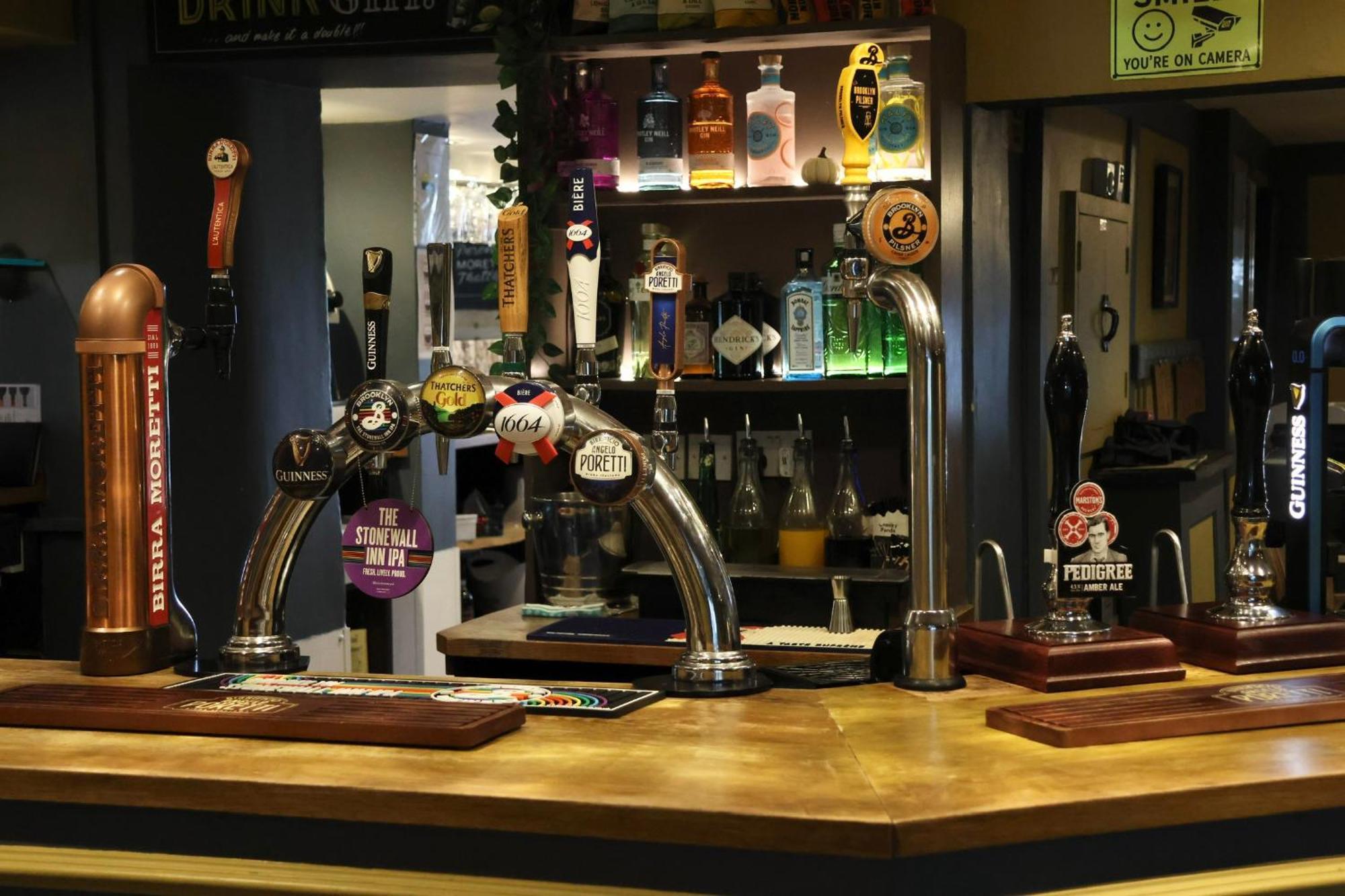 ホテル The Ragged Cot Minchinhampton エクステリア 写真